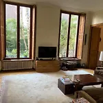 2-Bedroom Garden Flat In The Marais By Seine River