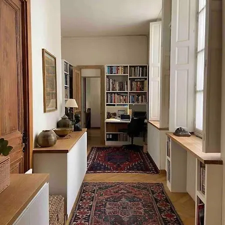 2-bedroom Garden Flat In The Marais By Seine River Apartment Paris
